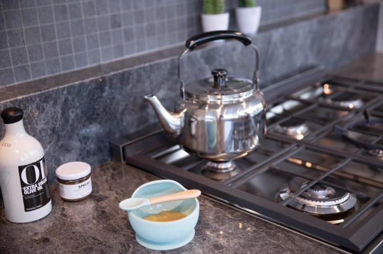 6ff9a762d1e127c411368fd0446ddef4