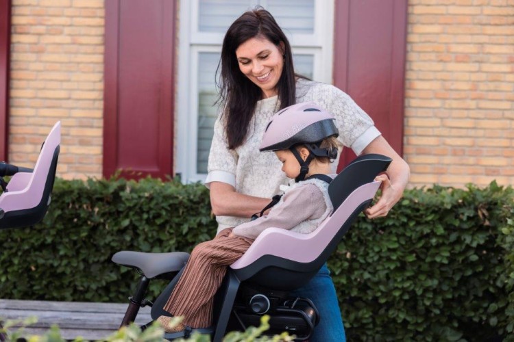 9e8887c09cfba1331de65c6efbd4b4a6